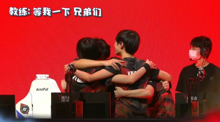 年训练与比 年训练与比